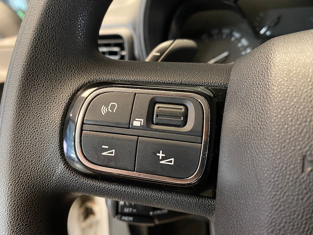 Vehicle Image 46