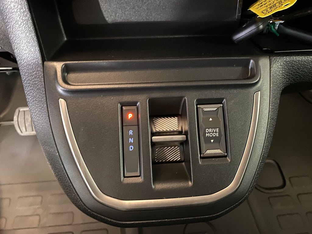 Vehicle Image 40