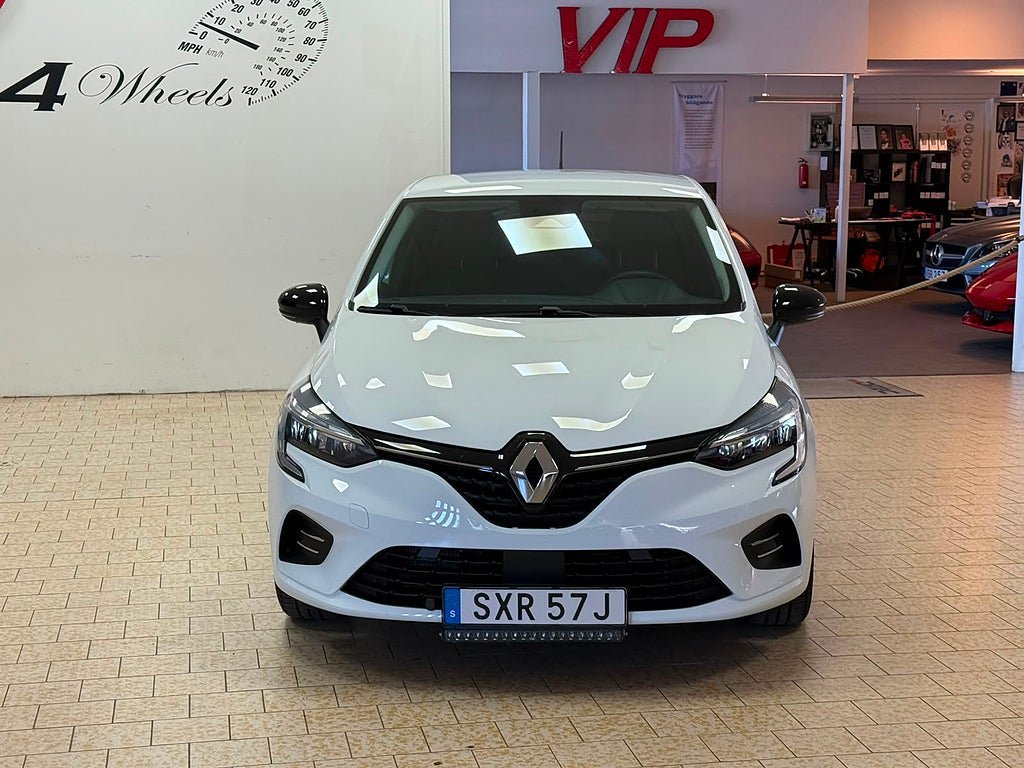 Vehicle Image 10