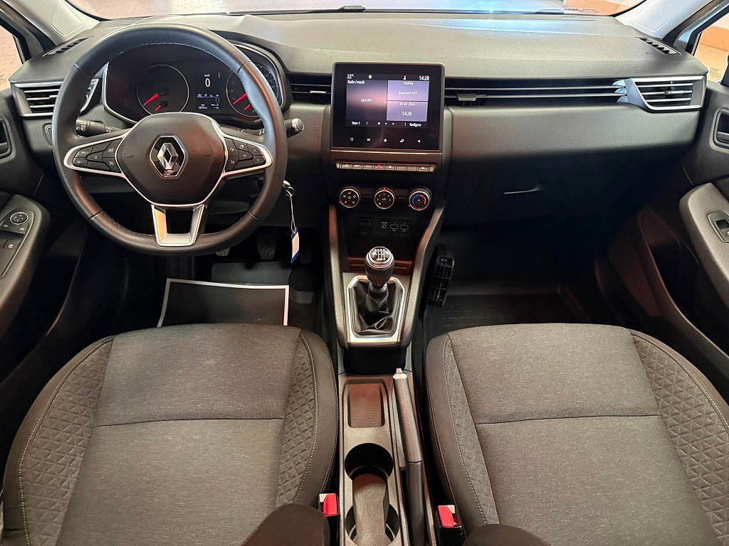 Vehicle Image 16