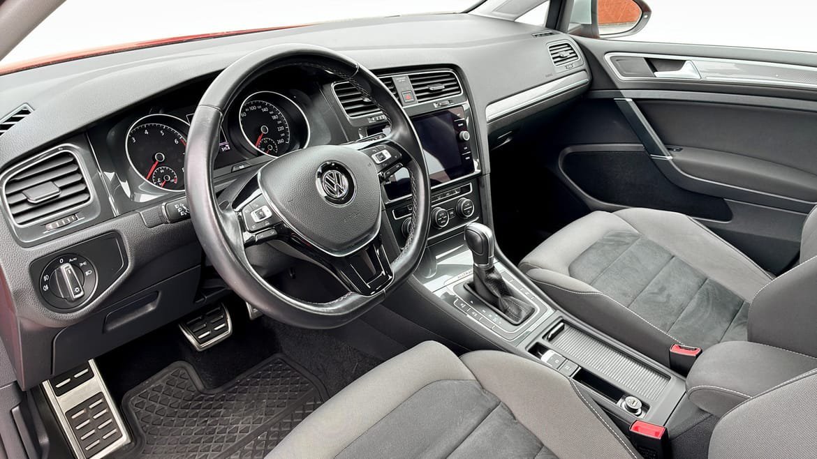 Vehicle Image 7