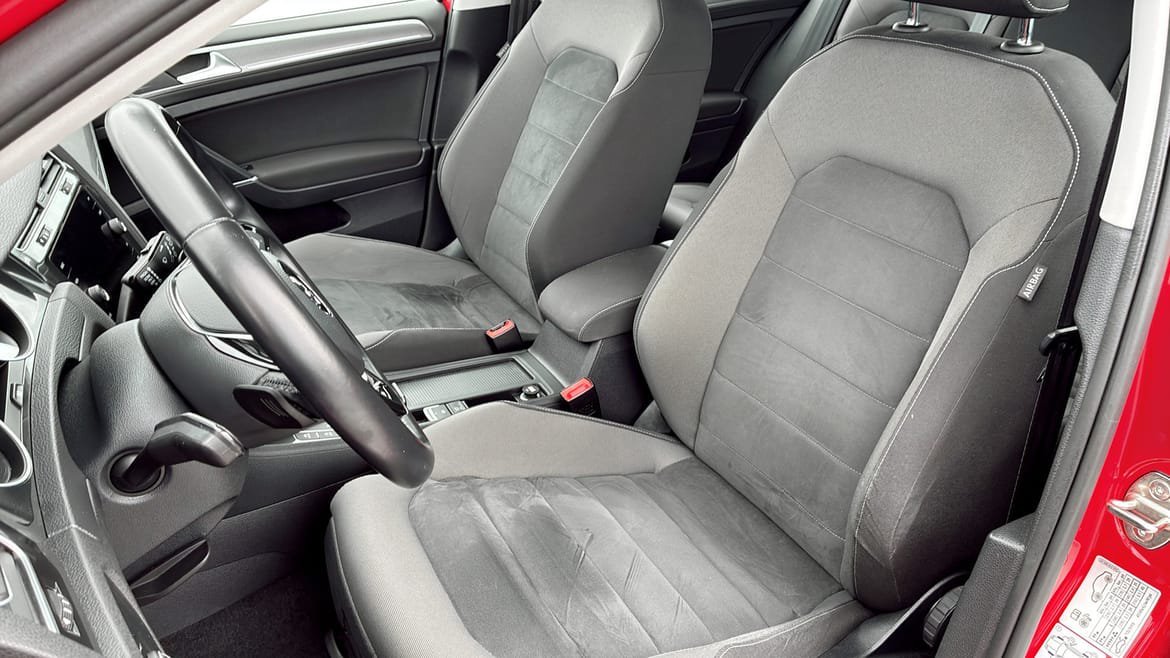 Vehicle Image 8