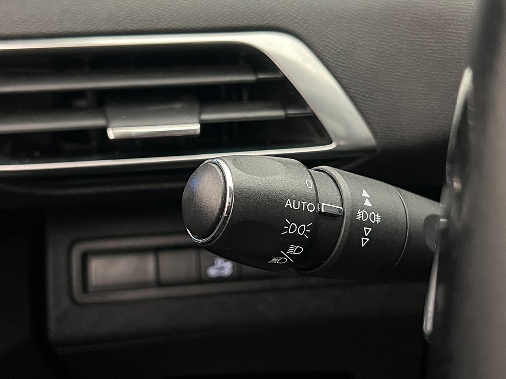 Vehicle Image 29