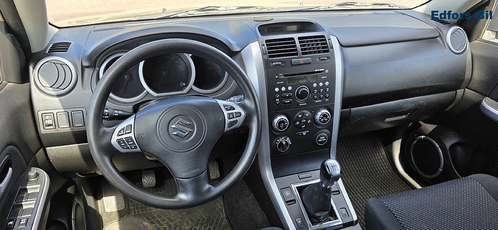Vehicle Image 10