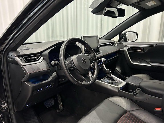 Vehicle Image 10