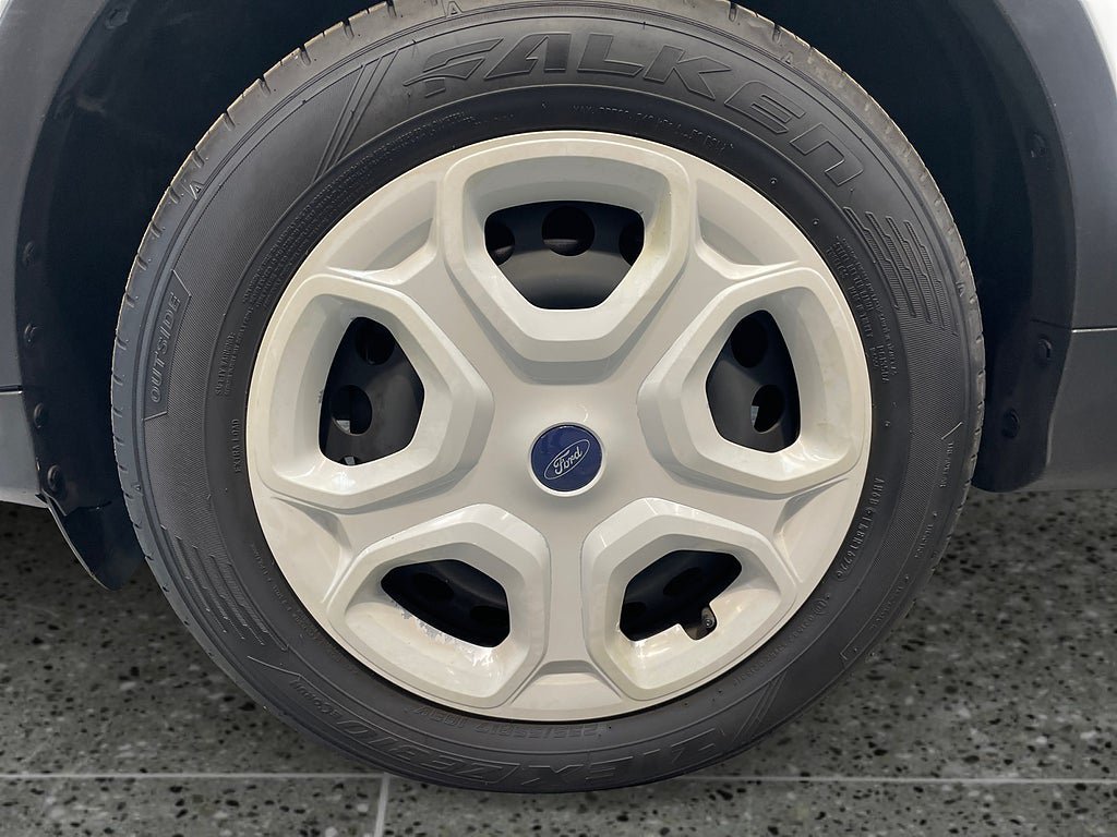 Vehicle Image 18