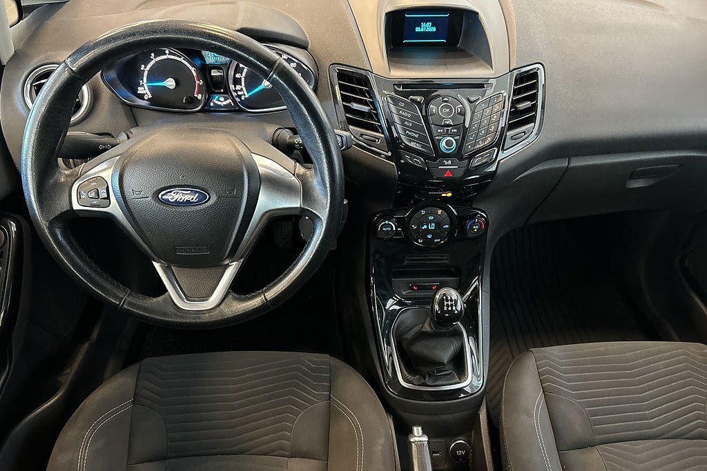 Vehicle Image 12