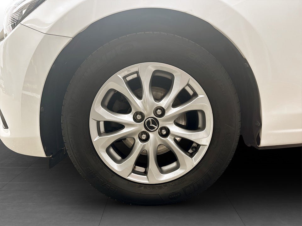 Vehicle Image 14