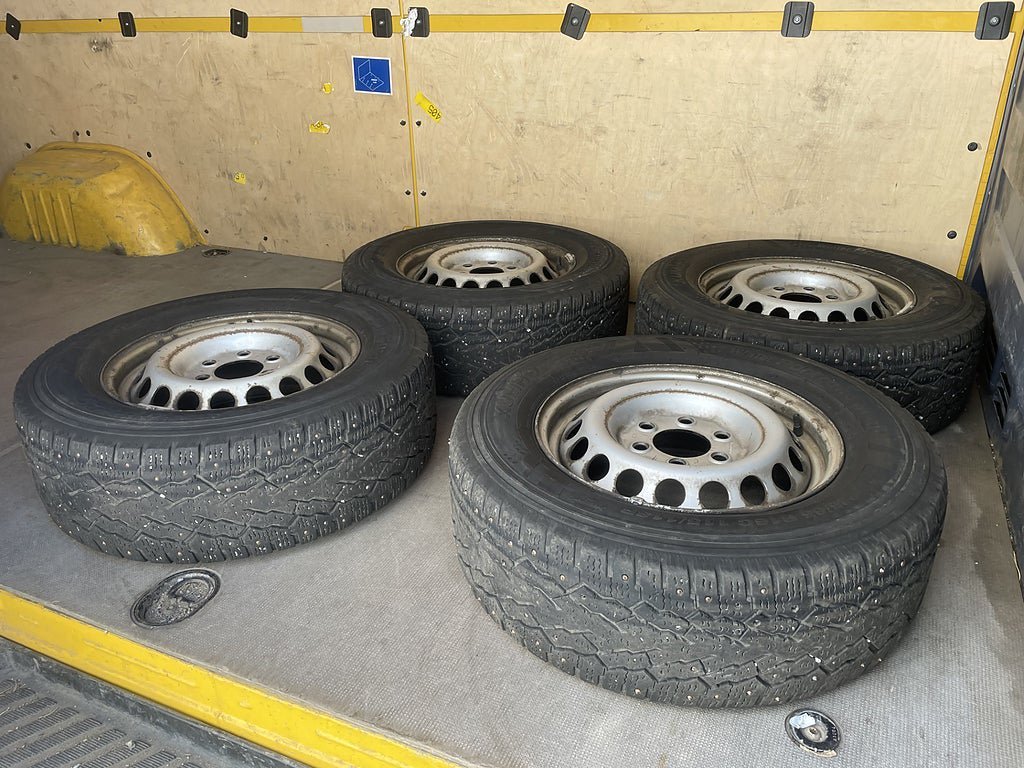 Vehicle Image 16