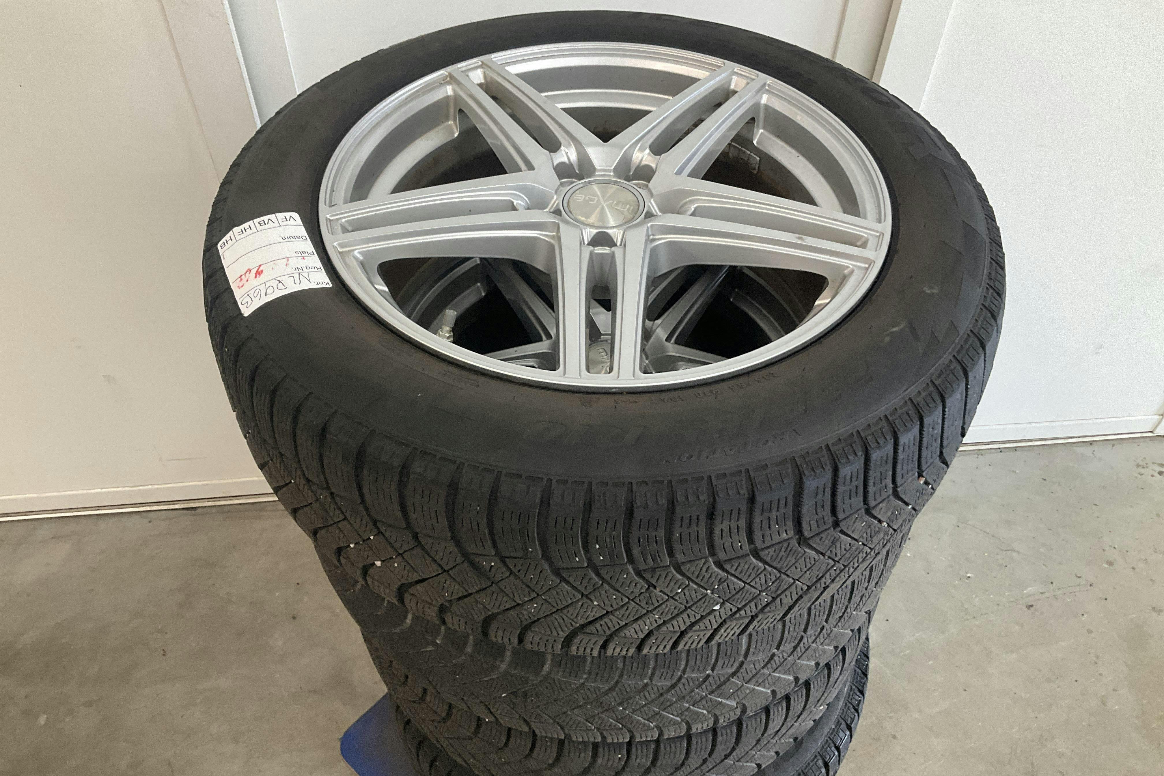 Vehicle Image 20