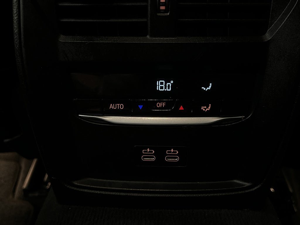 Vehicle Image 27