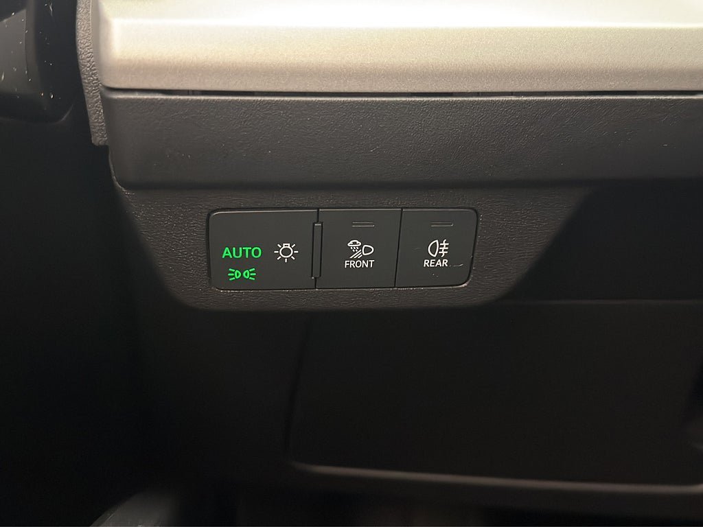 Vehicle Image 26