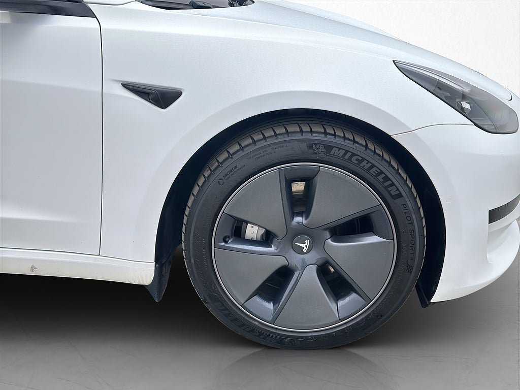 Vehicle Image 31