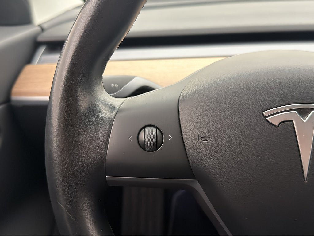Vehicle Image 26