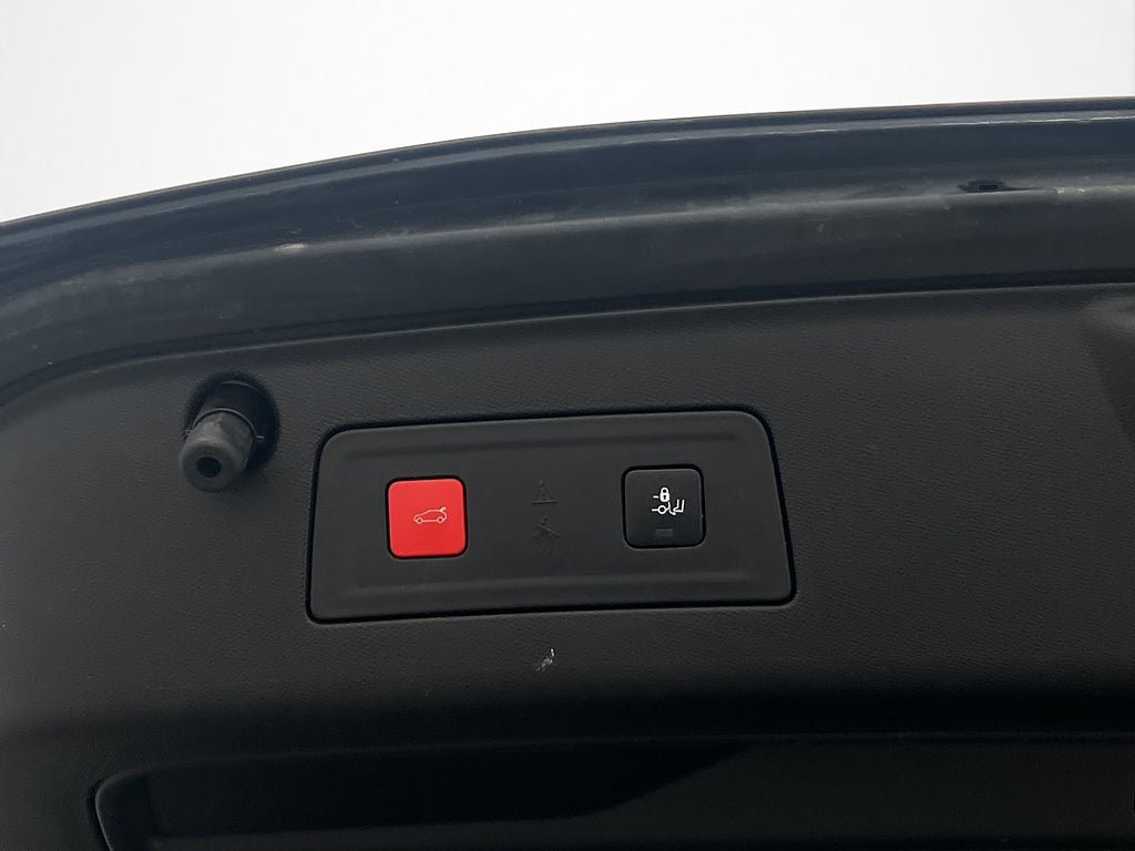 Vehicle Image 28