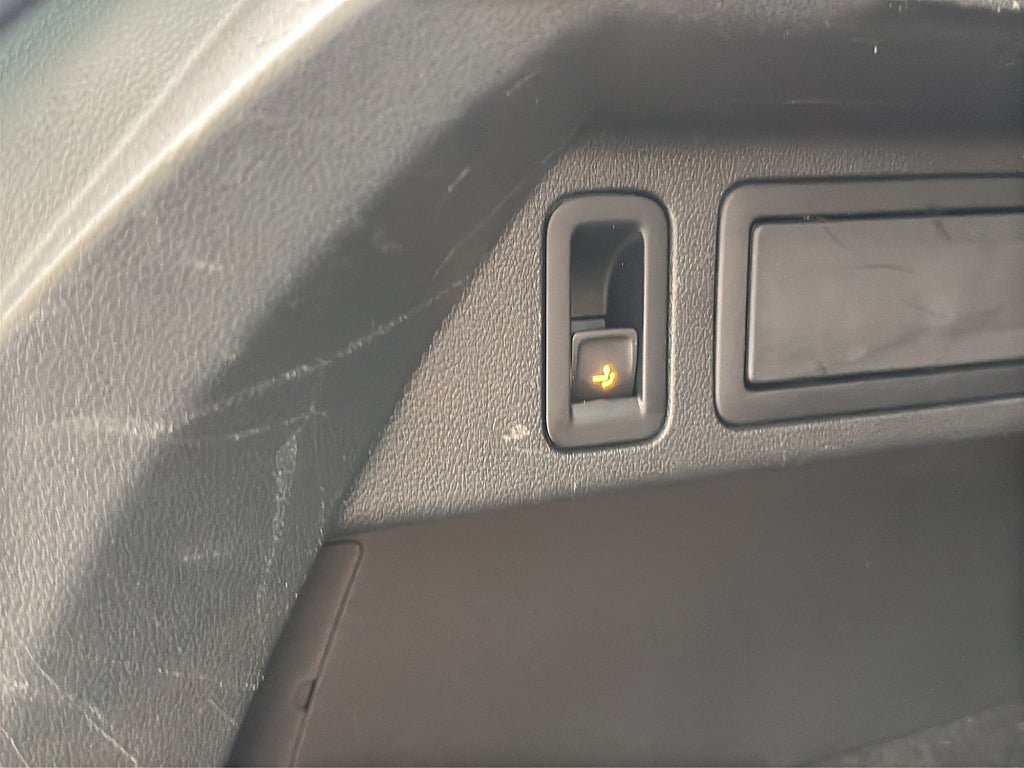 Vehicle Image 26