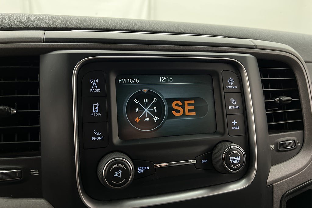 Vehicle Image 21