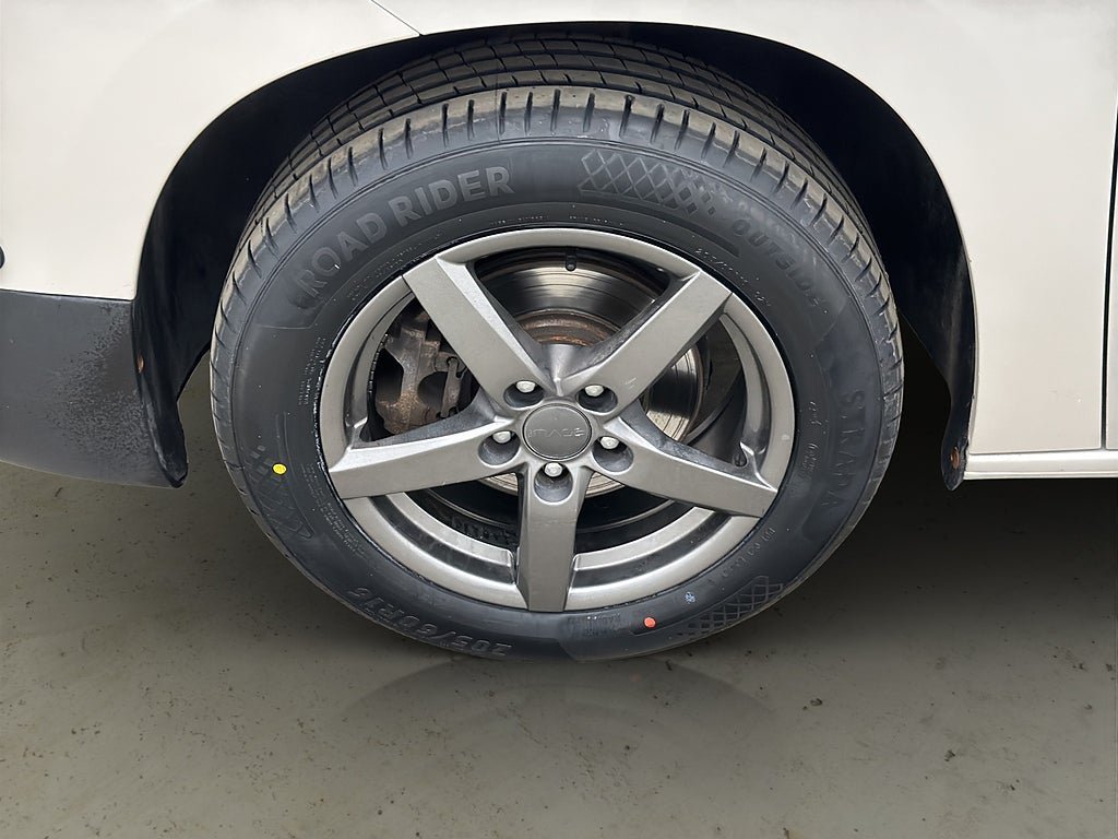 Vehicle Image 30