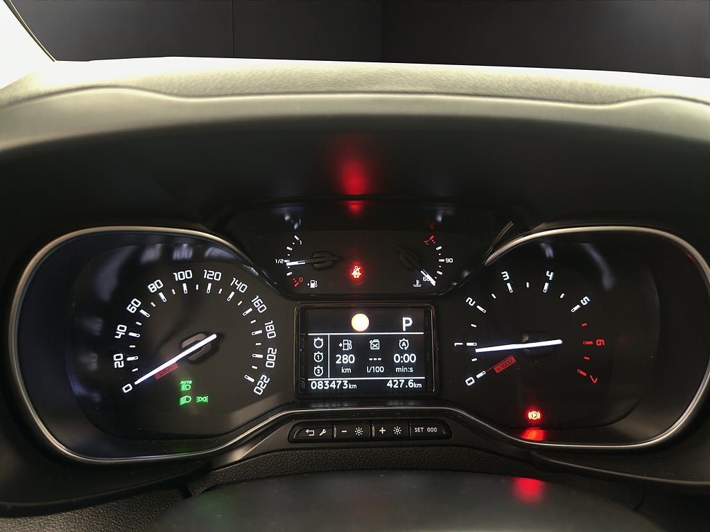Vehicle Image 19