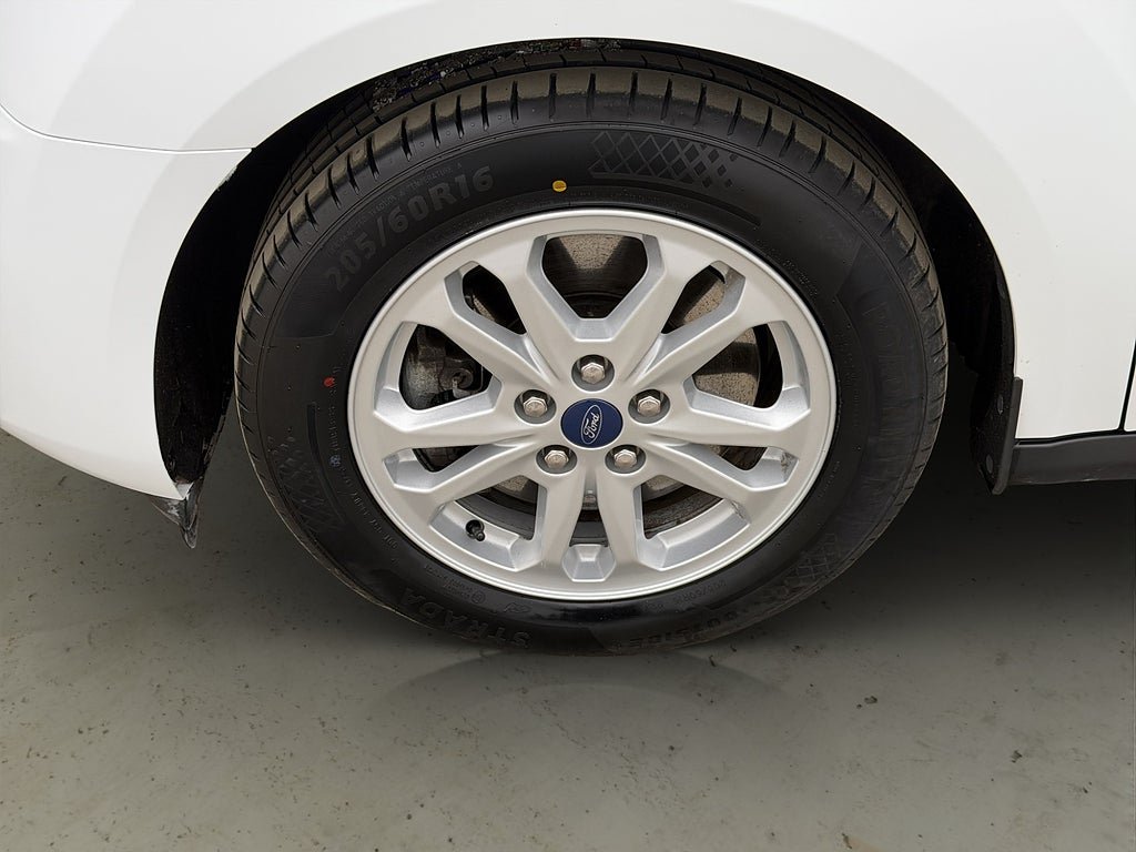 Vehicle Image 28