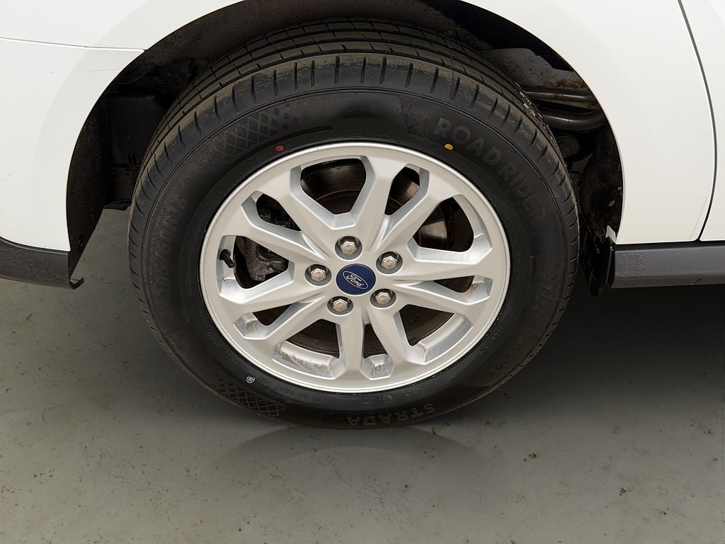 Vehicle Image 30