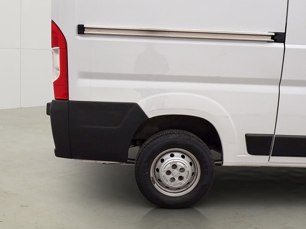 Vehicle Image 26