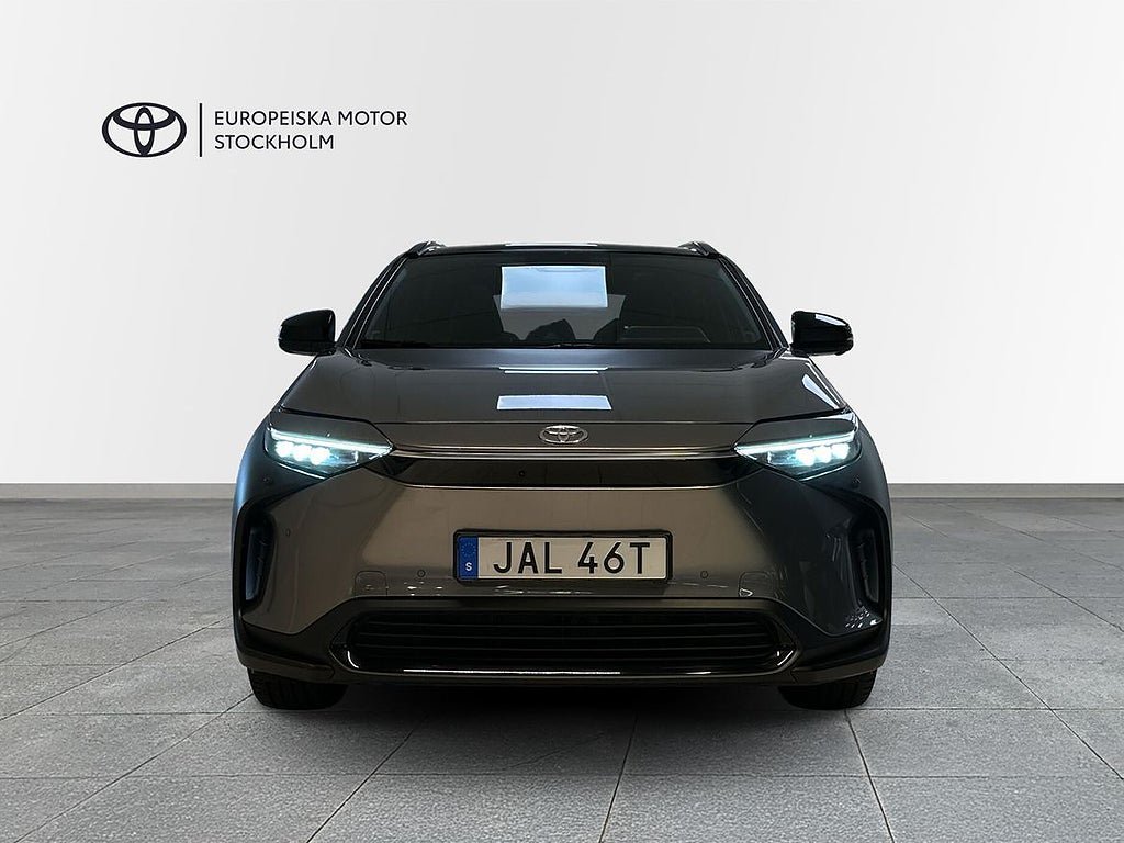 Vehicle Image 6