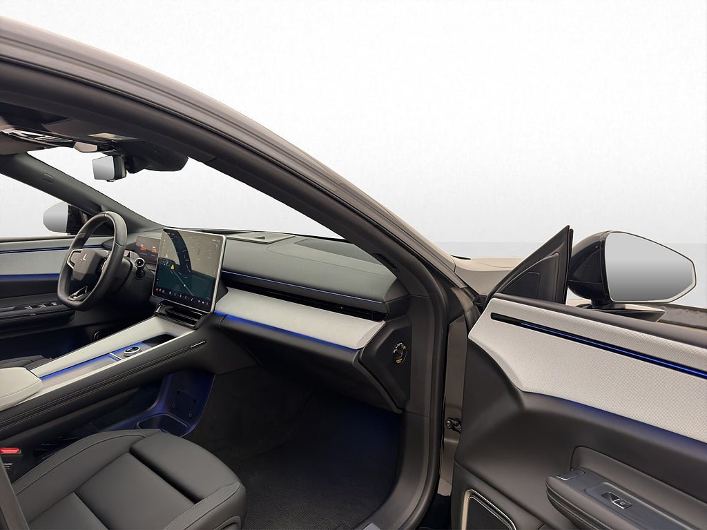 Vehicle Image 37