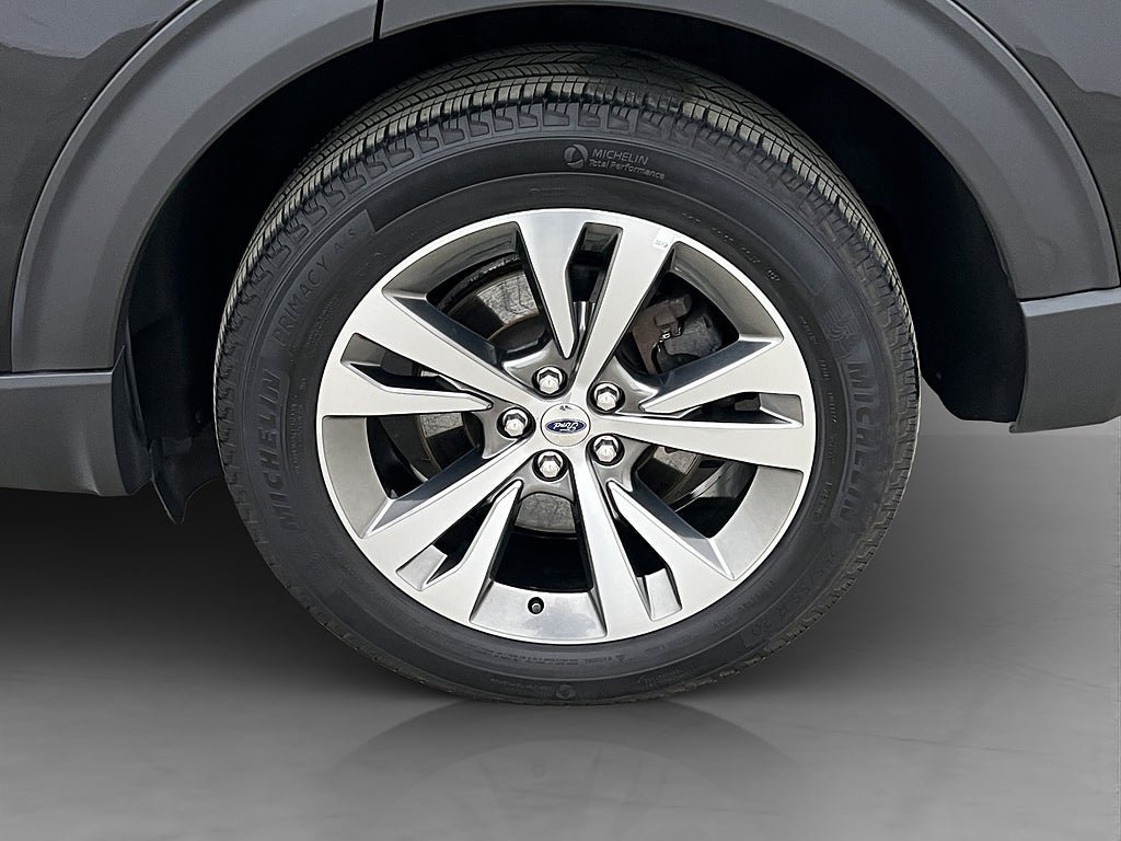 Vehicle Image 30