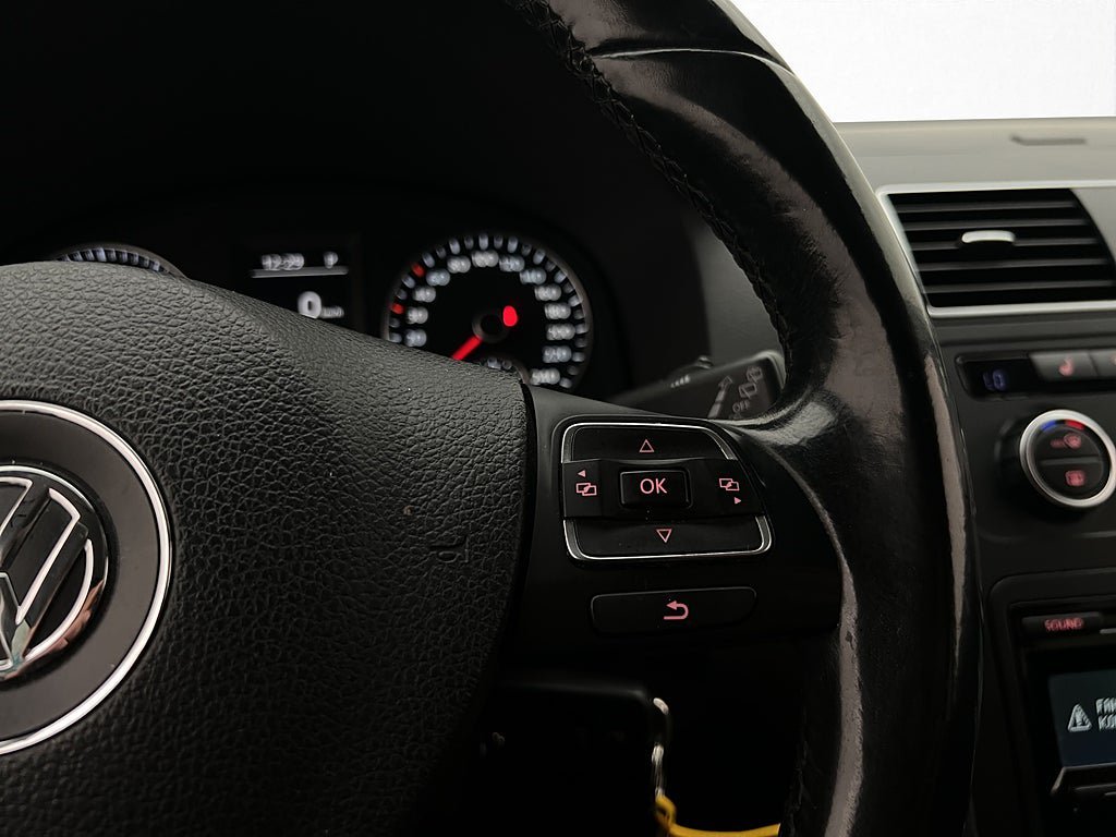 Vehicle Image 24