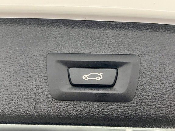 Vehicle Image 29