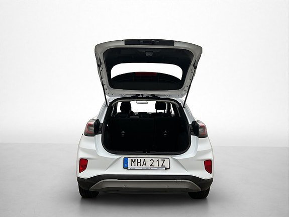 Vehicle Image 26