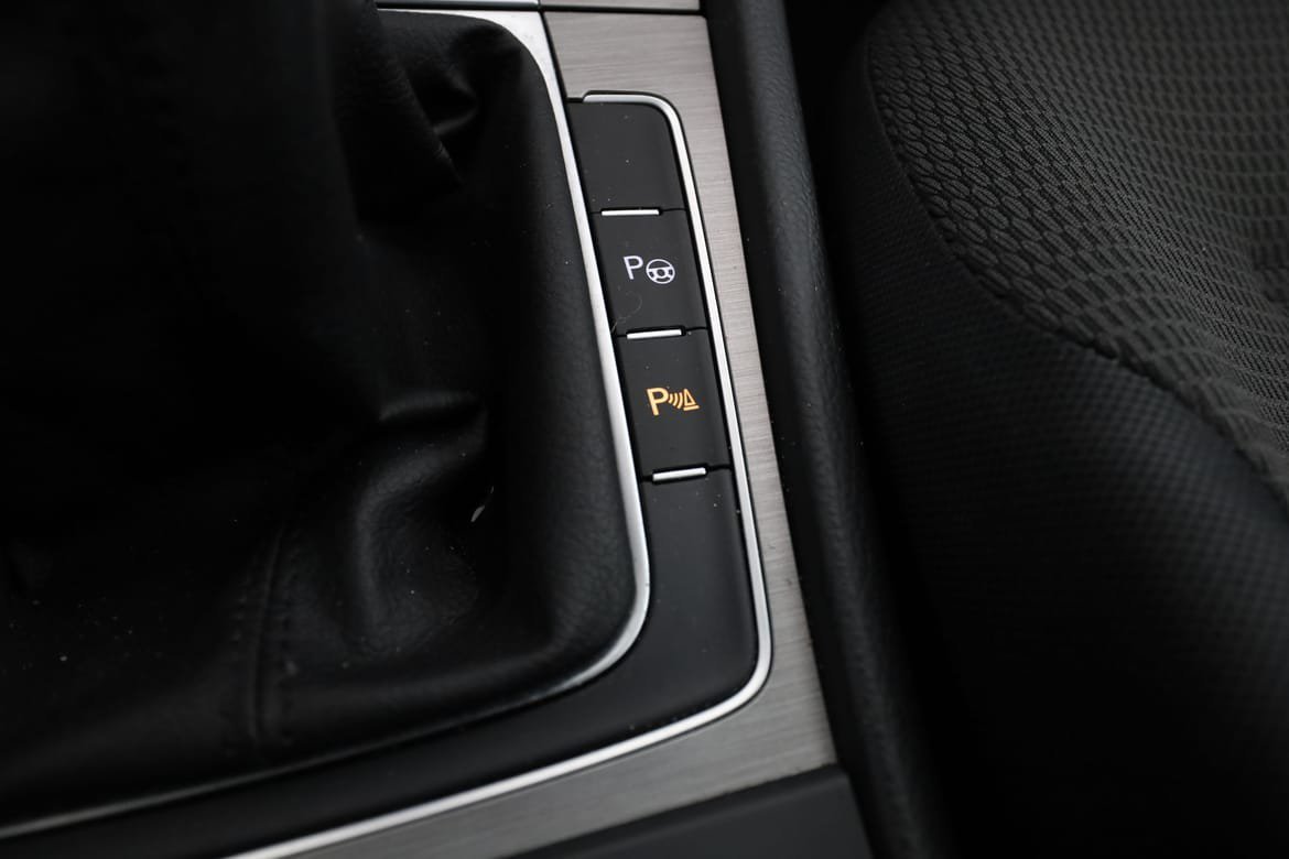 Vehicle Image 25