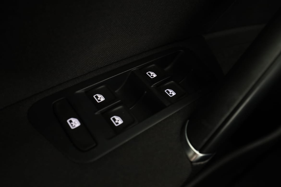 Vehicle Image 28