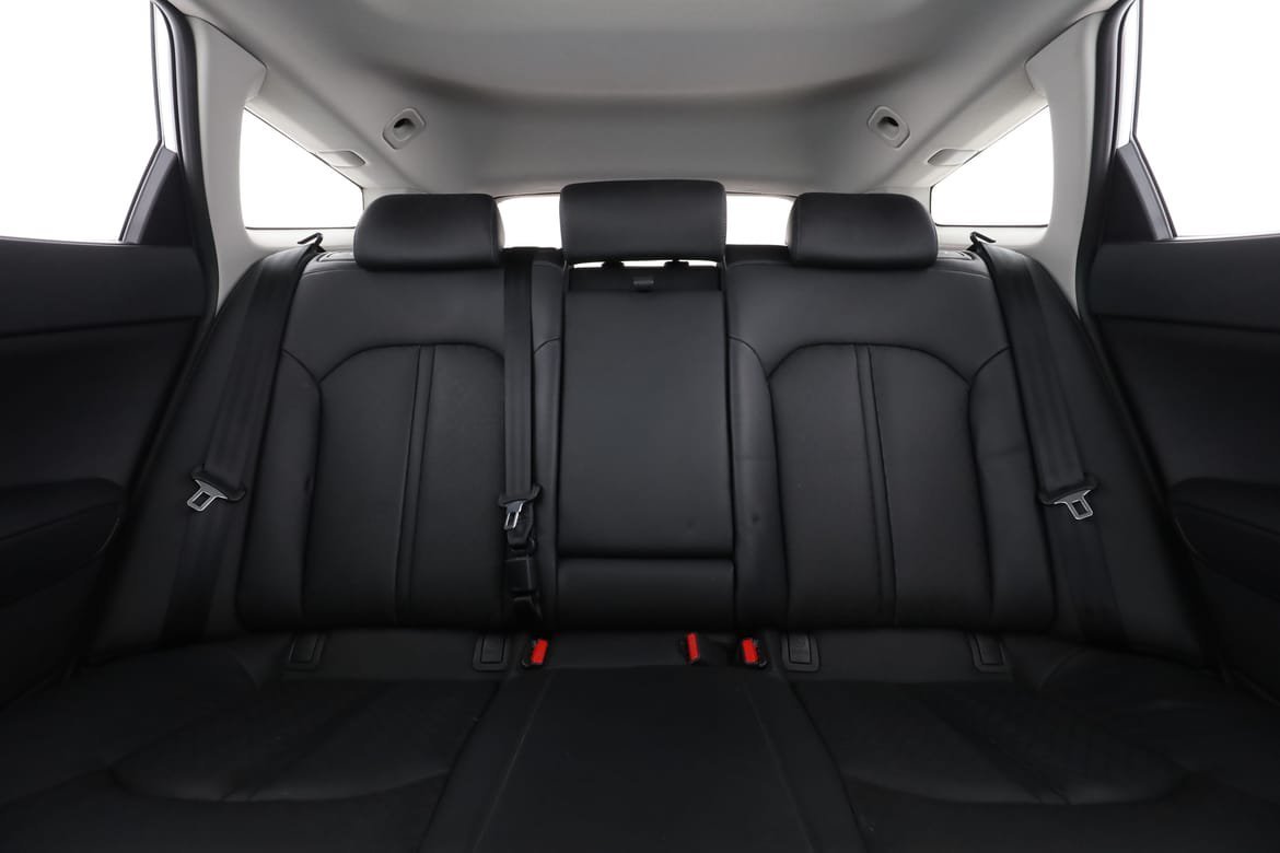 Vehicle Image 16