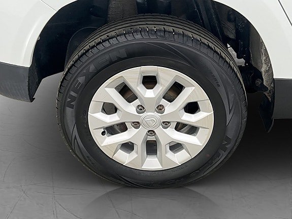Vehicle Image 23