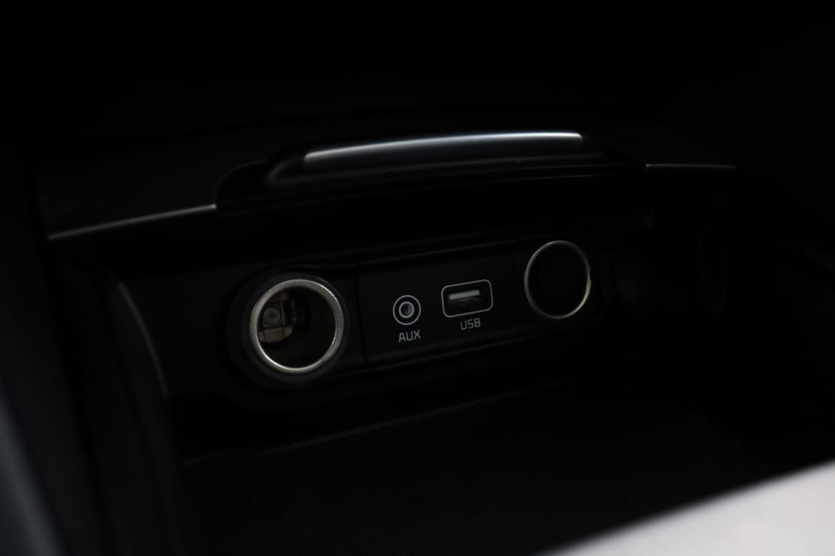 Vehicle Image 25