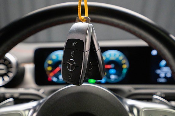 Vehicle Image 24