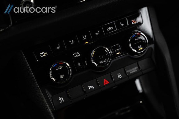 Vehicle Image 29