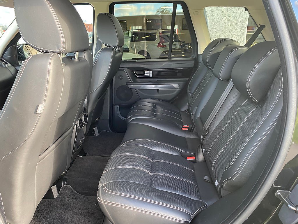 Vehicle Image 6