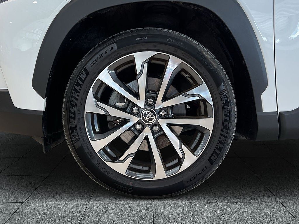 Vehicle Image 16