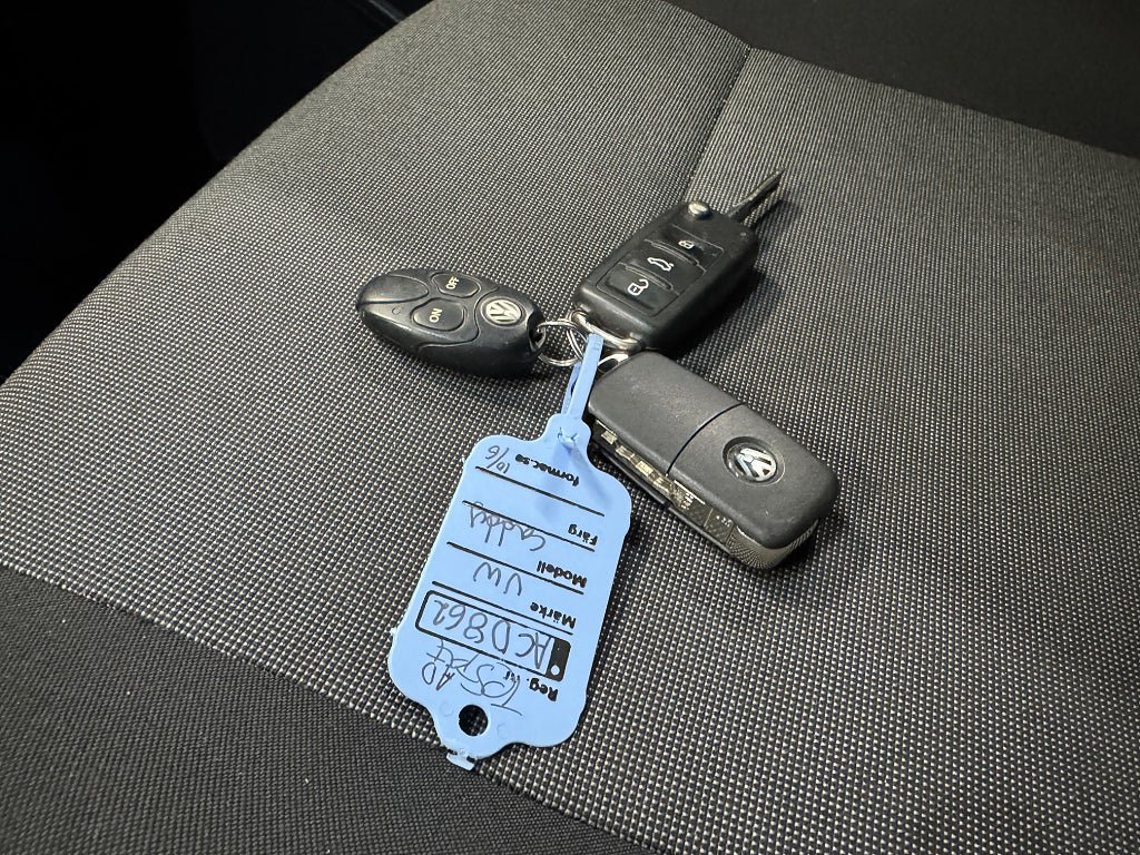 Vehicle Image 9