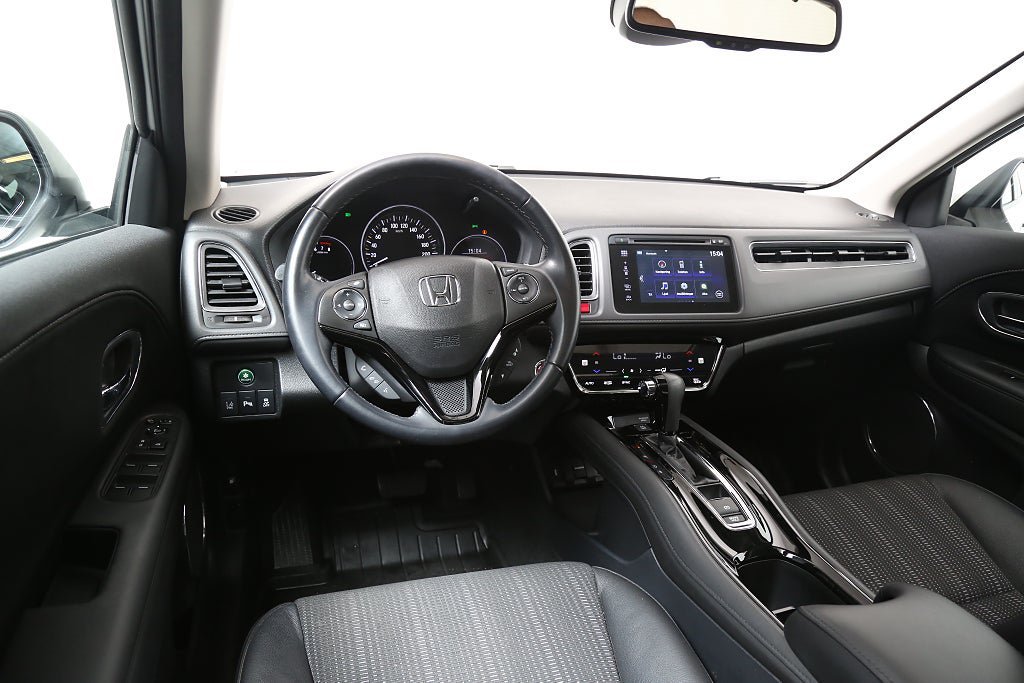 Vehicle Image 11