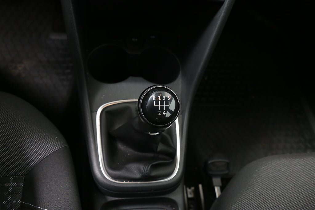 Vehicle Image 18