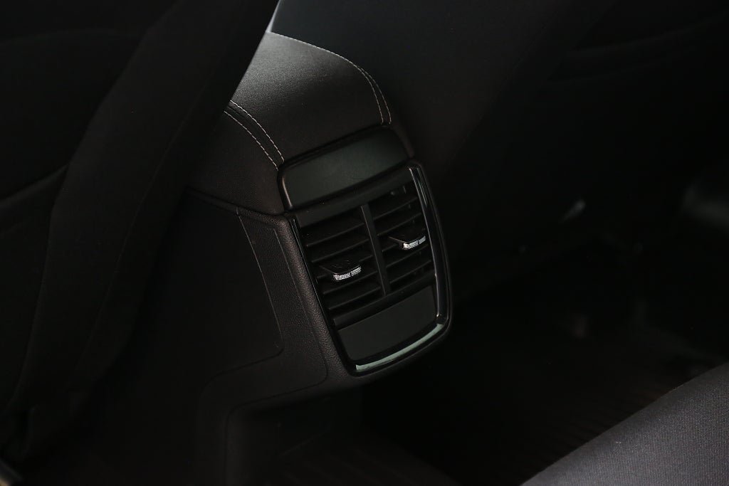 Vehicle Image 23