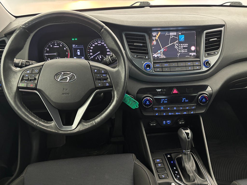 Vehicle Image 15