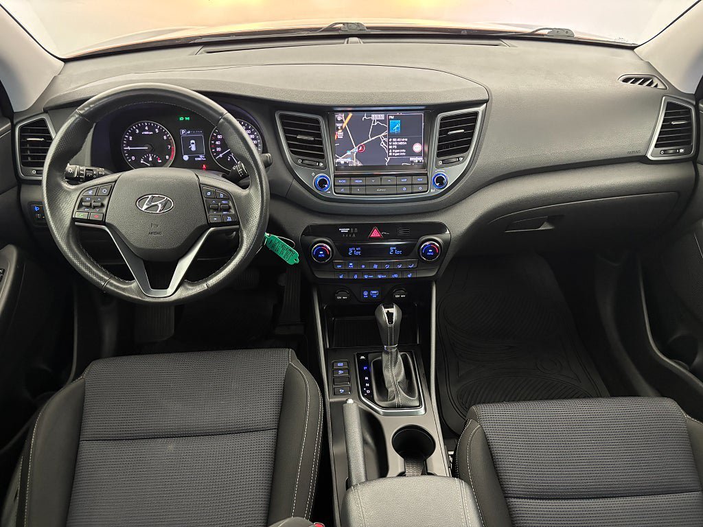 Vehicle Image 17