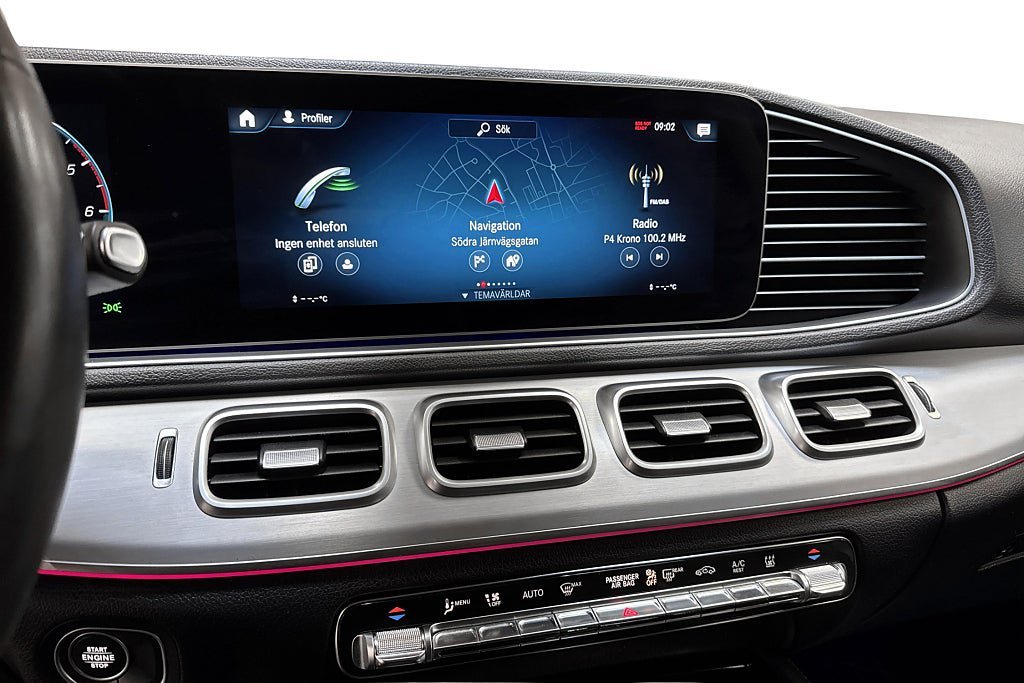 Vehicle Image 9