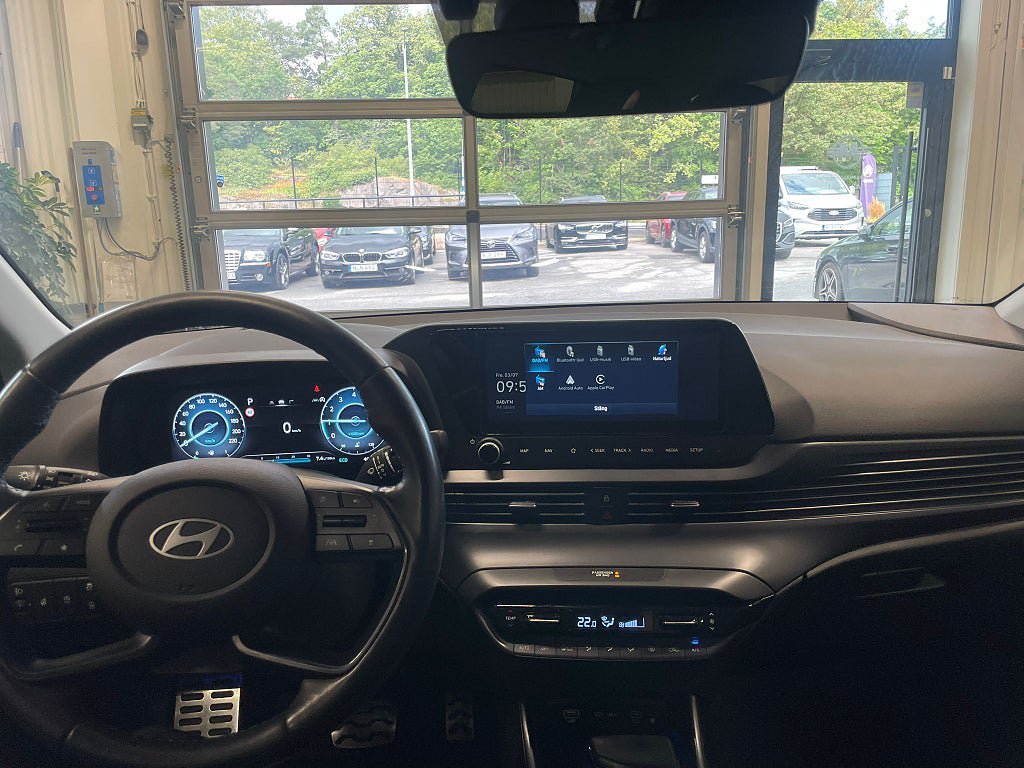 Vehicle Image 15