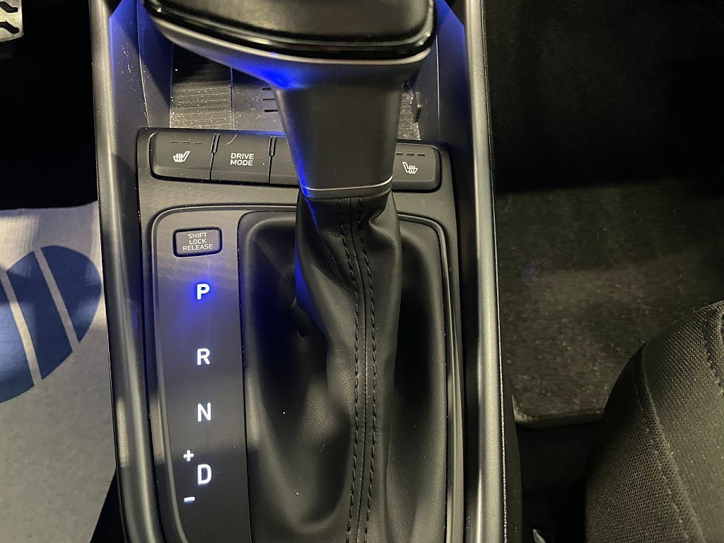 Vehicle Image 23